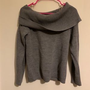 OFF THE SHOULDER SWEATER